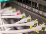 en nätverksomkopplare som representerar datasurf